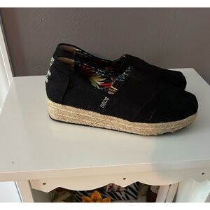 Two pairs of Bob’s espadrilles and like new condition only worn once or twice!